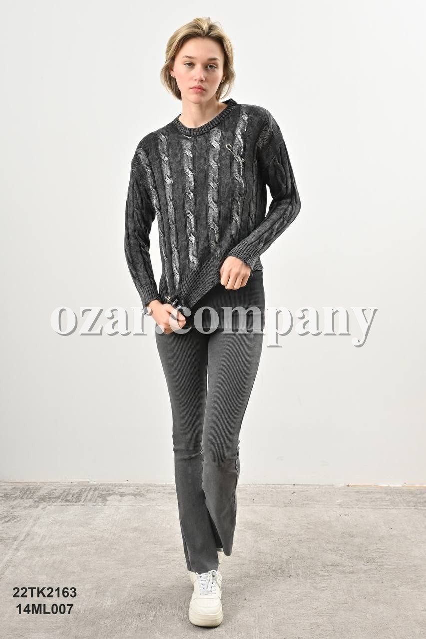 Женский Свитер We Are Женский Свитер We Are