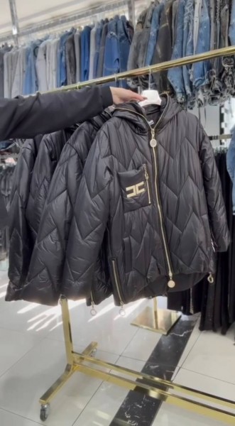 Женская Курточка Elisabetta Franchi (Большие размеры) Женская Курточка Elisabetta Franchi (Большие размеры)