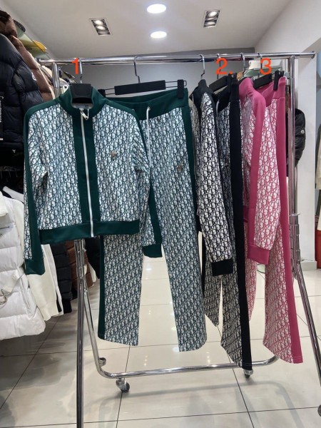 Женский Костюм Dior Женский Костюм Dior