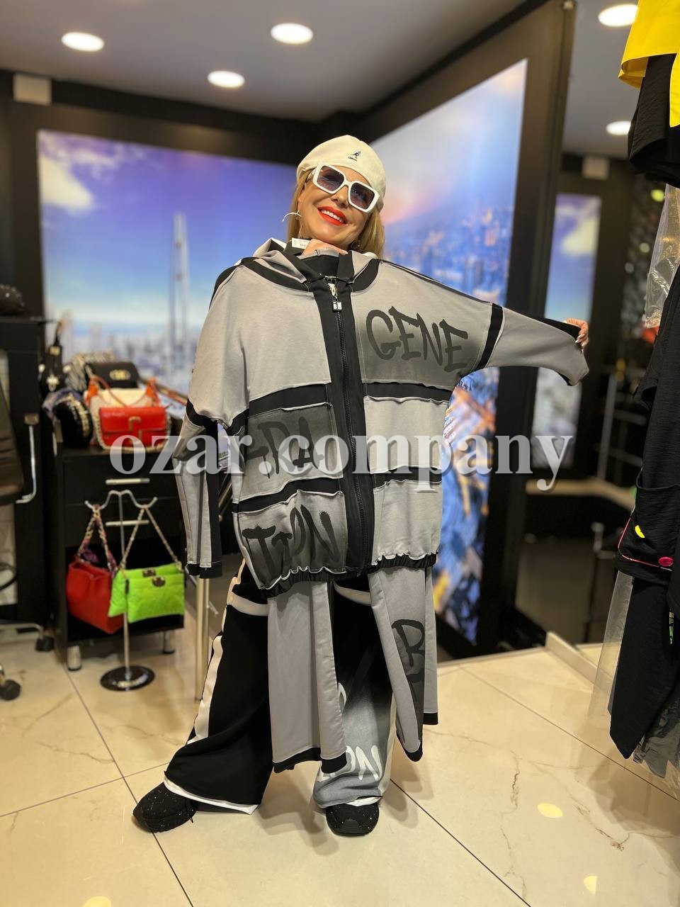 Женский Костюм Iness (Большие размеры)