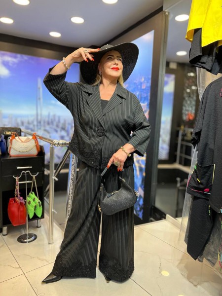 Женский Костюм Iness (Большие размеры) Женский Костюм Iness (Большие размеры)