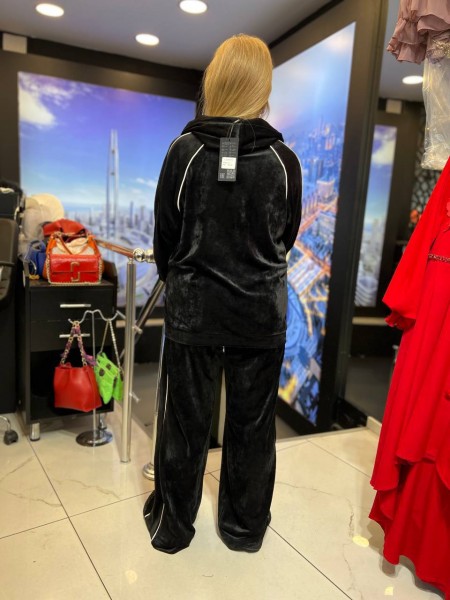 Женский Костюм Iness (Большие размеры) Женский Костюм Iness (Большие размеры)