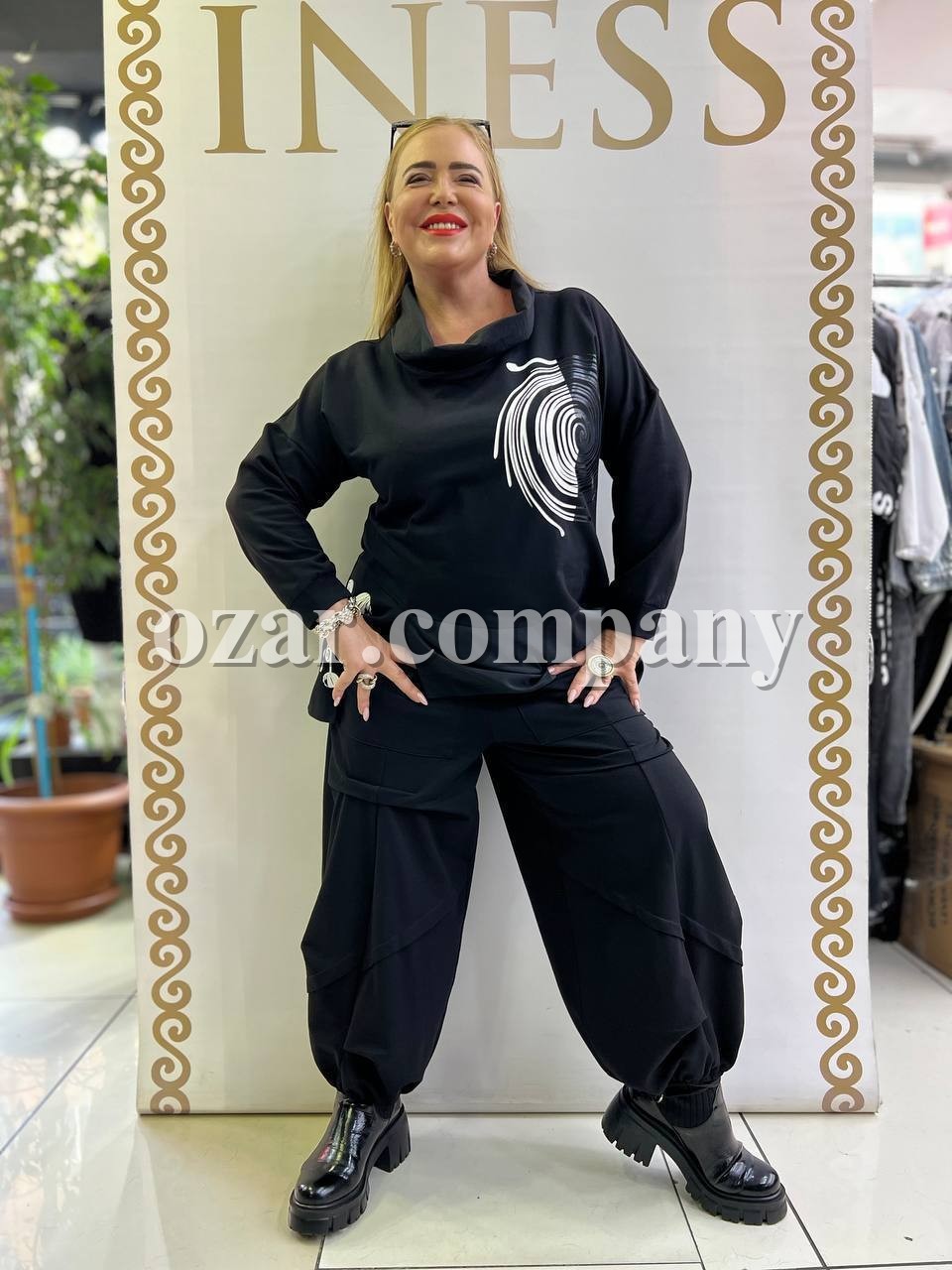 Женский Костюм Iness (Большие размеры)