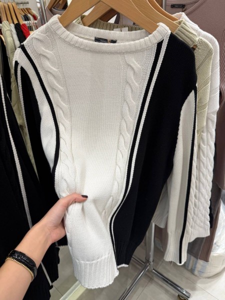 Женский Свитер Trikotto