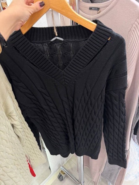 Женский Свитер Trikotto