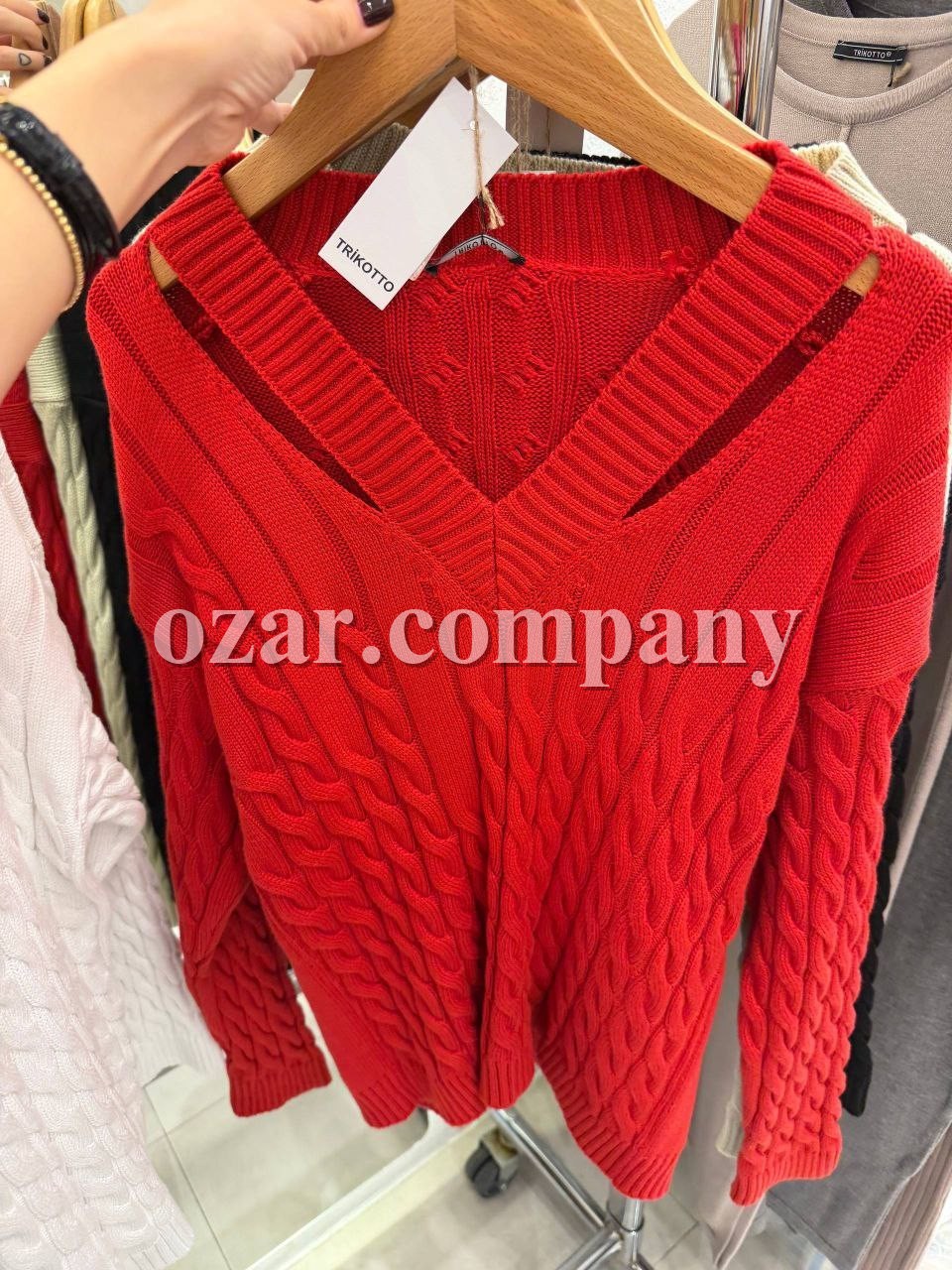 Женский Свитер Trikotto