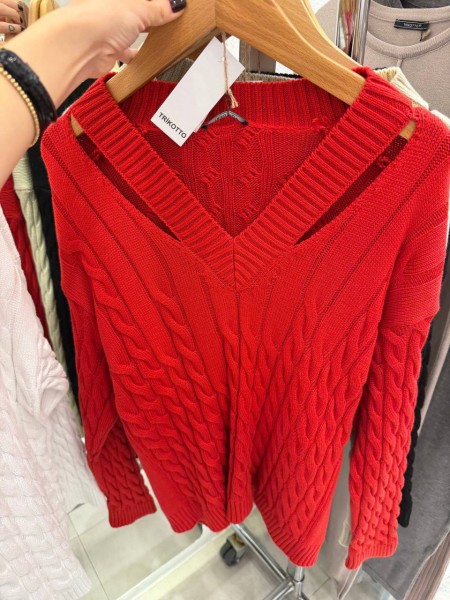 Женский Свитер Trikotto