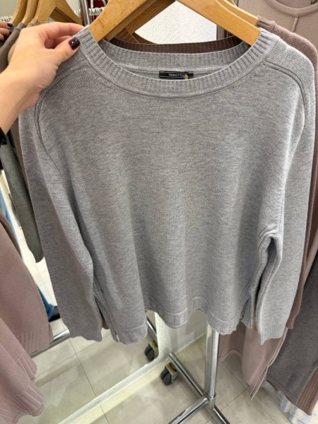 Женский Свитер Trikotto