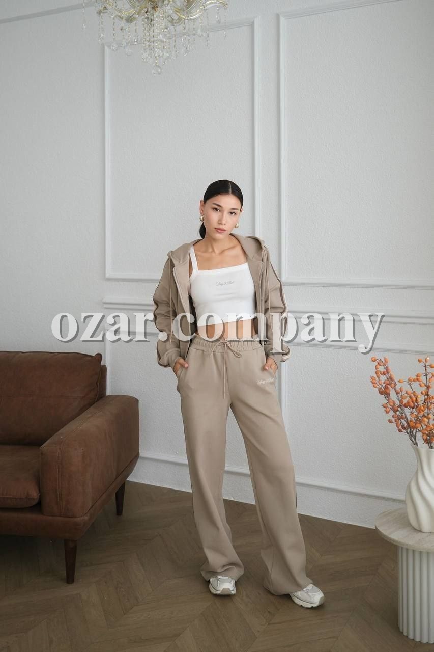 Женский Костюм Тройка Trikotto