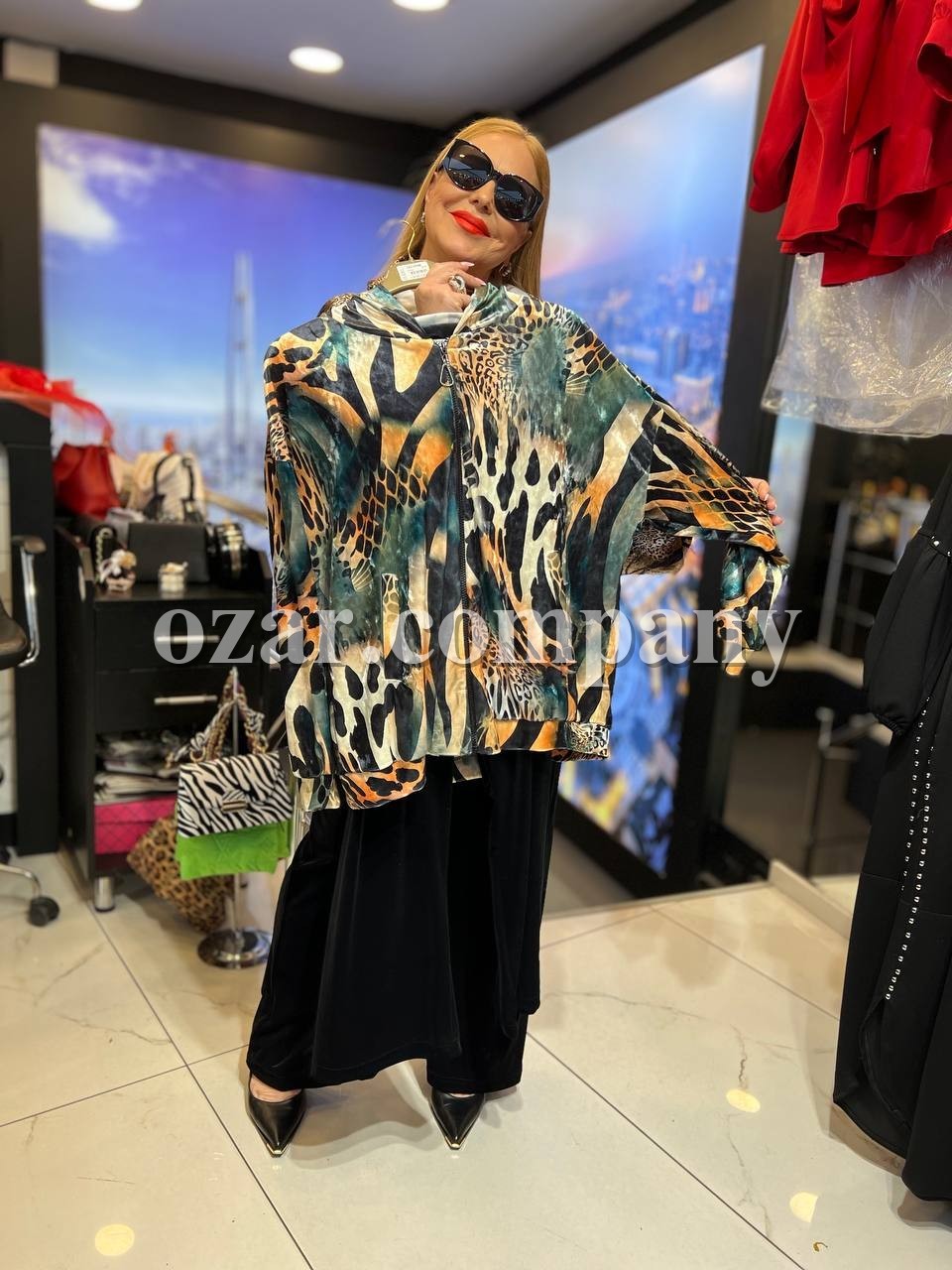 Женский Костюм Iness (Большие размеры)