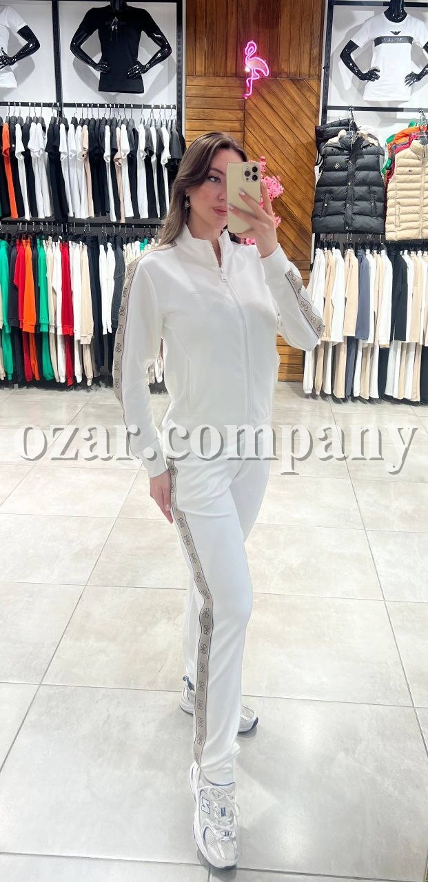 Женский Koстюм Guess