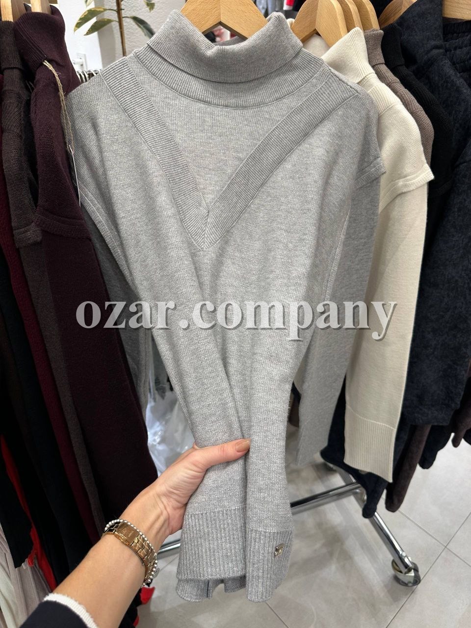 Женский Свитер Trikotto