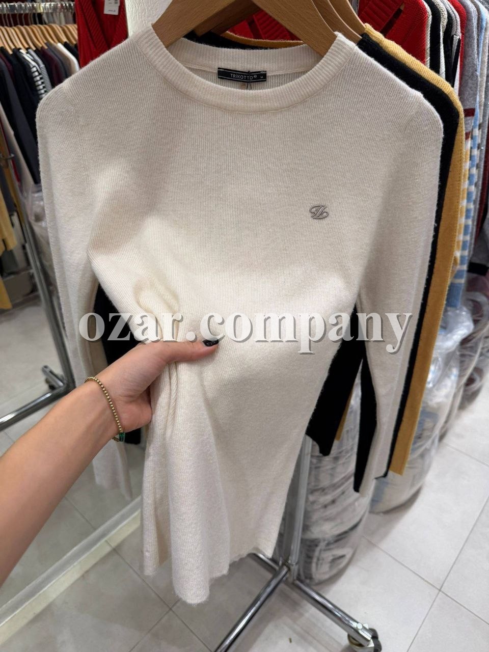 Женский Свитер Trikotto