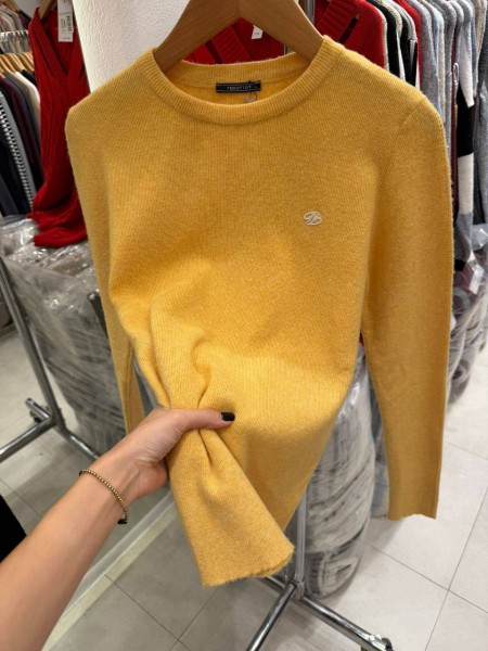 Женский Свитер Trikotto