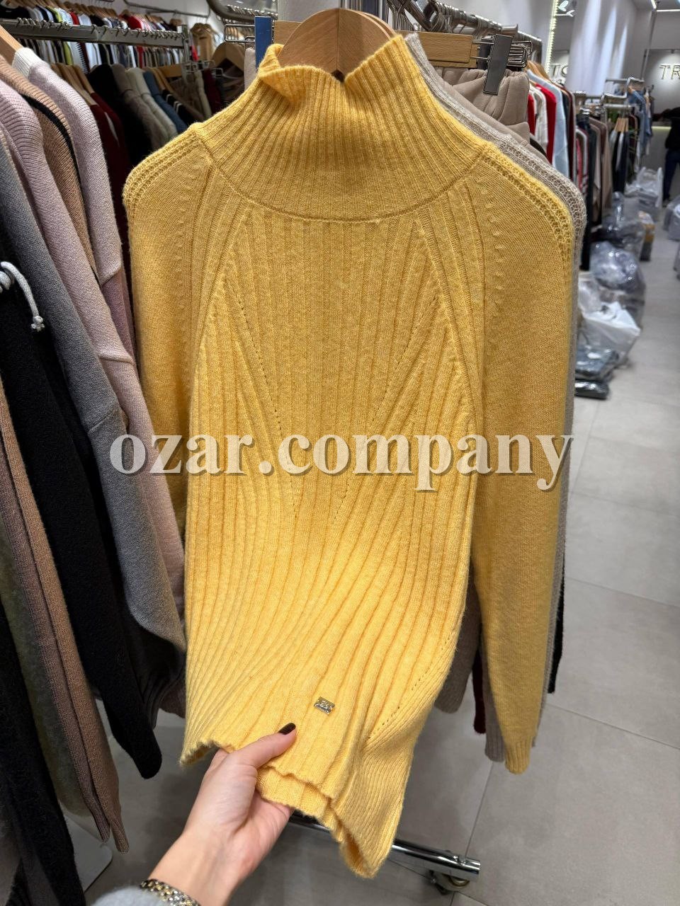 Женский Свитер Trikotto