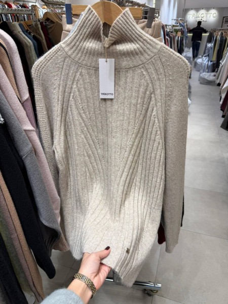 Женский Свитер Trikotto