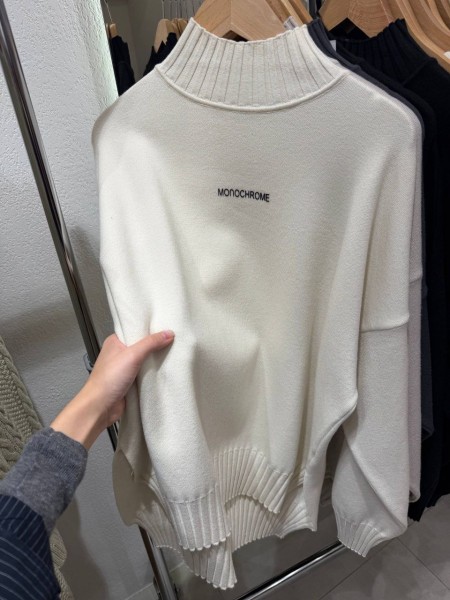 Женский Свитер Trikotto