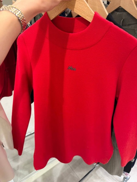 Женский Свитер Trikotto