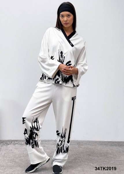 Женский Костюм We Are