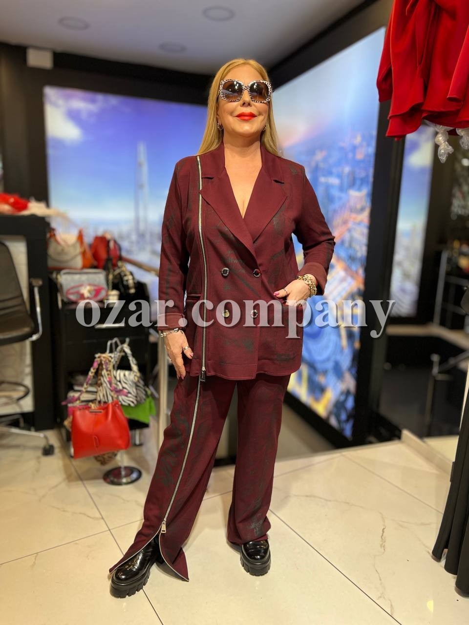 Женский Костюм Iness (Большие размеры)