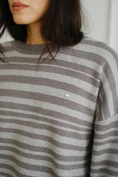 Женский Свитер Trikotto