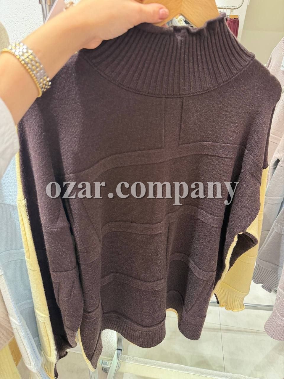 Женский Свитер Trikotto