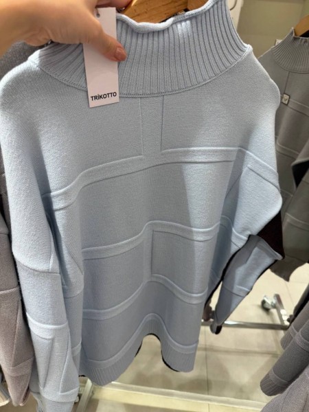 Женский Свитер Trikotto
