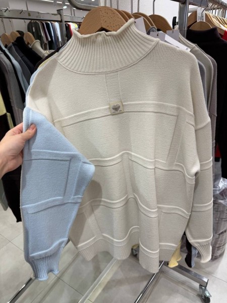 Женский Свитер Trikotto