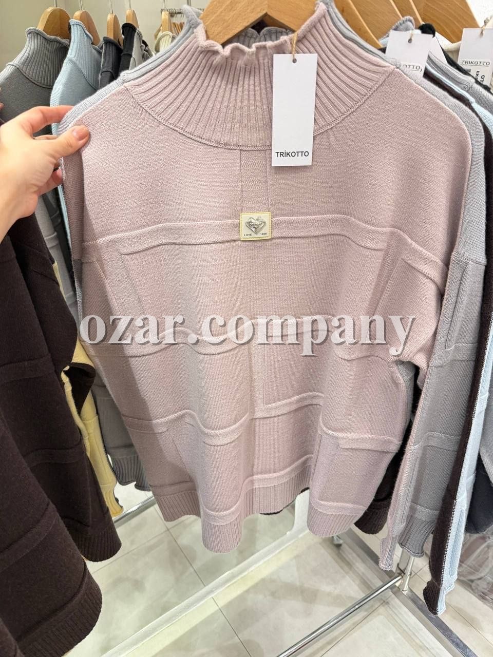 Женский Свитер Trikotto