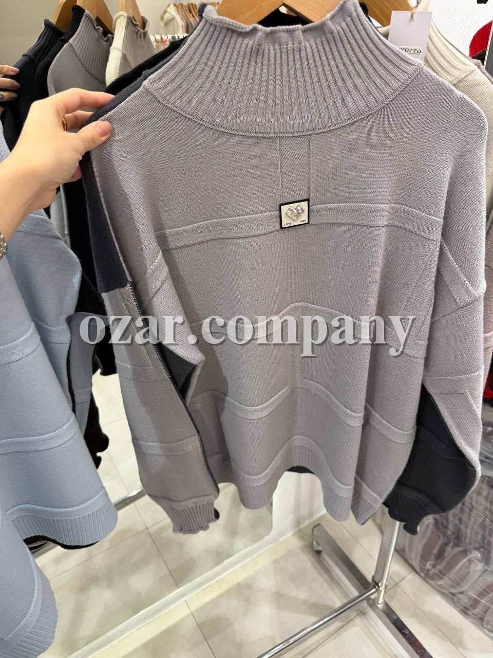 Женский Свитер Trikotto