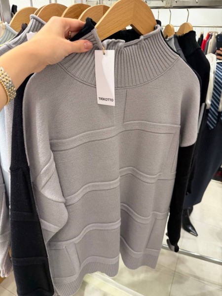 Женский Свитер Trikotto