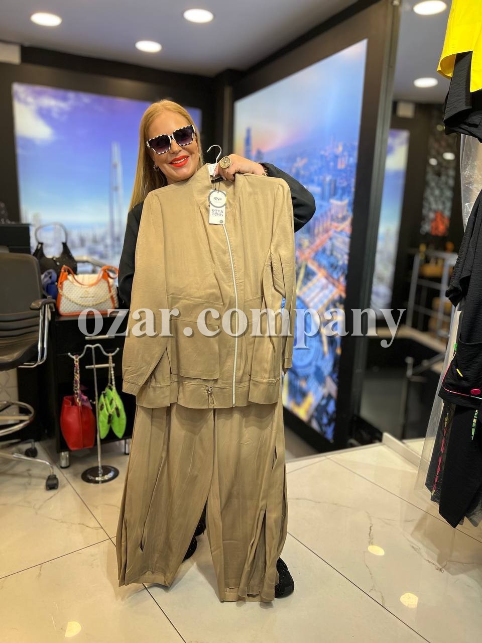 Женский Костюм Iness (Большие размеры)