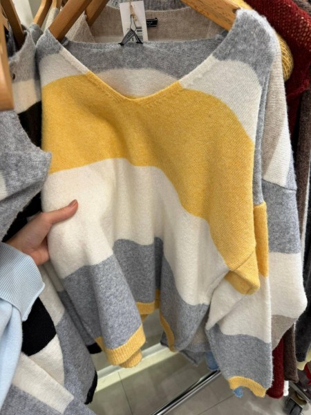 Женский Свитер Trikotto