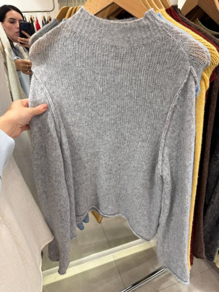 Женский Свитер Trikotto