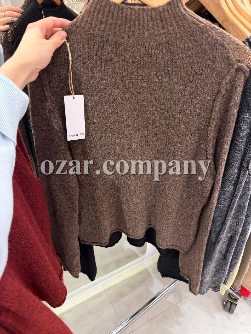 Женский Свитер Trikotto