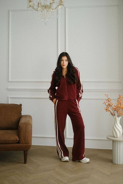 Женский Велюровый Костюм Trikotto