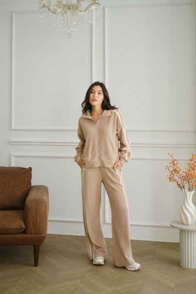 Женский Велюровый Костюм Trikotto