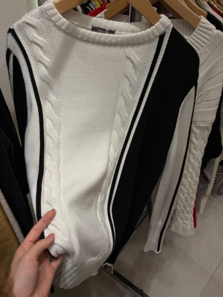 Женский Свитер Trikotto