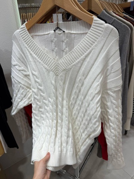 Женский Свитер Trikotto