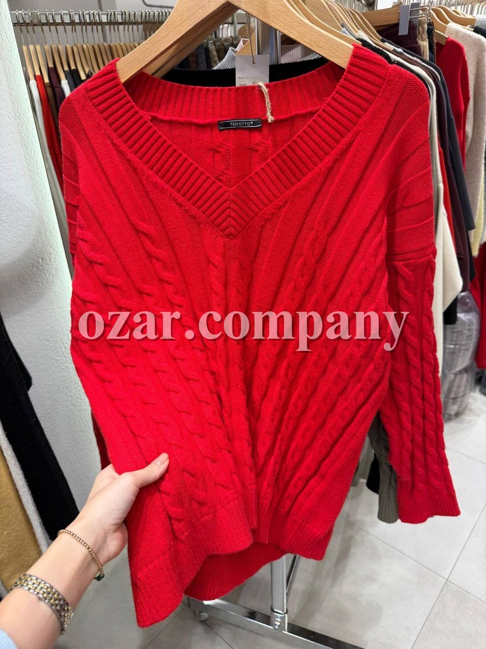 Женский Свитер Trikotto