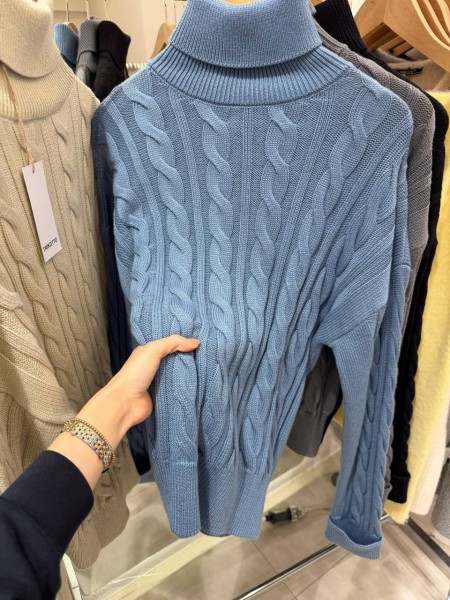 Женский Свитер Trikotto