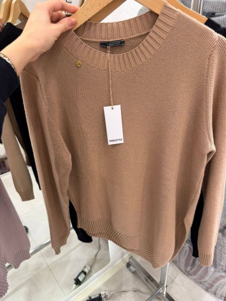 Женский Свитер Trikotto