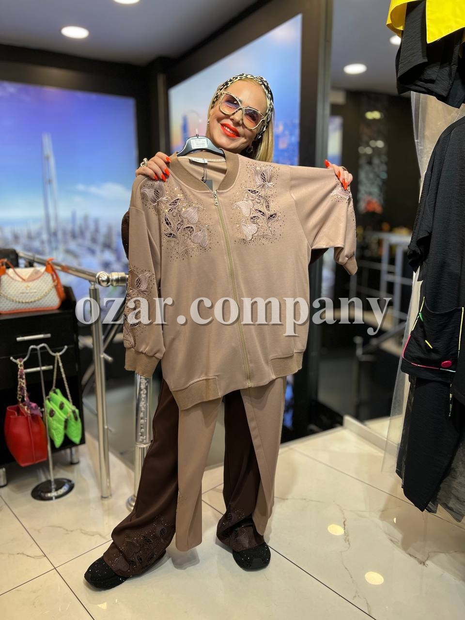 Женский Костюм Iness (Большие размеры)