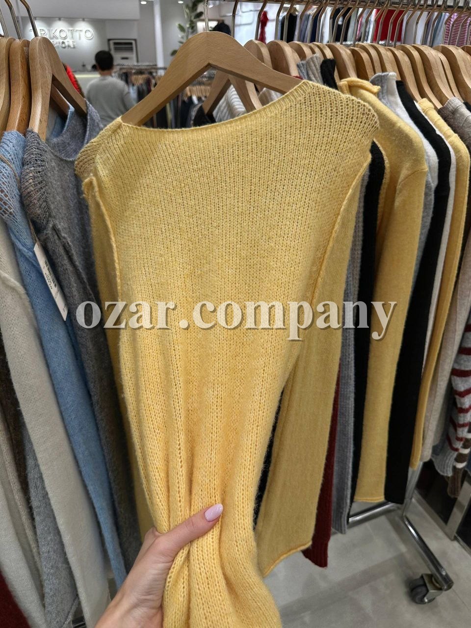 Женский Свитер Trikotto