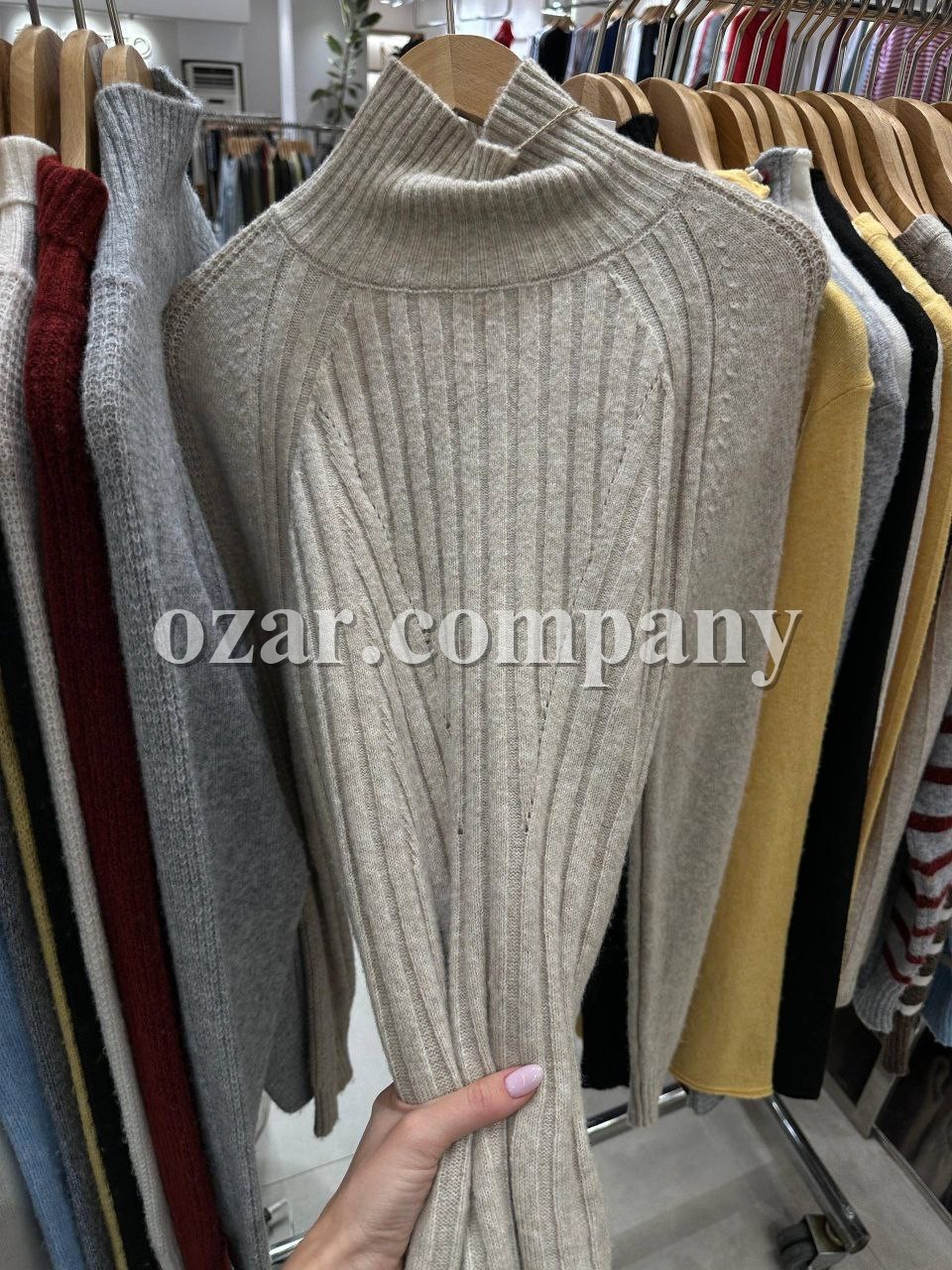 Женский Свитер Trikotto