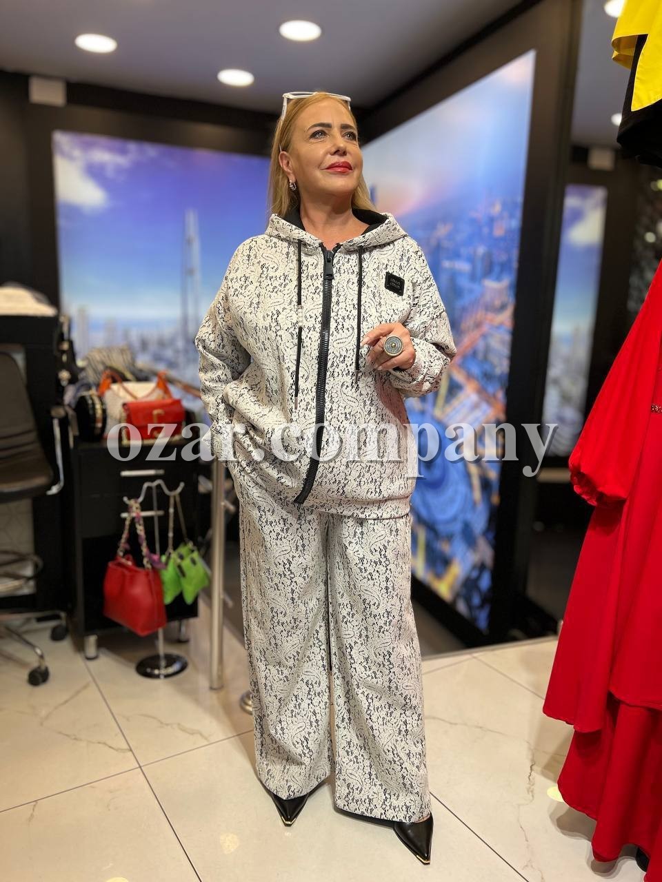 Женский Костюм Iness (Большие размеры)