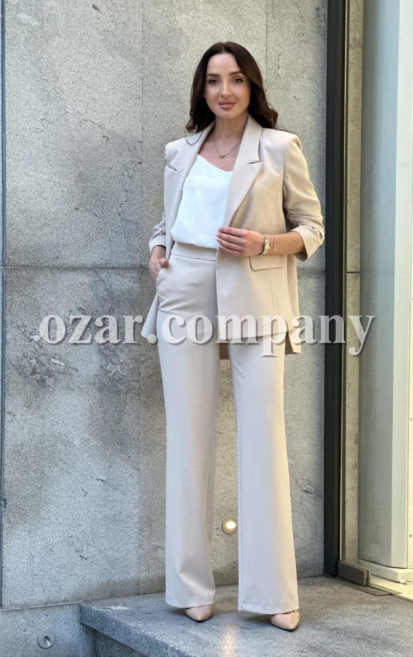 Женский Костюм Esito