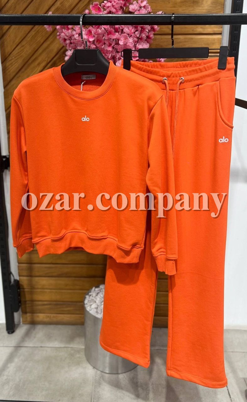 Женский Koстюм Alo
