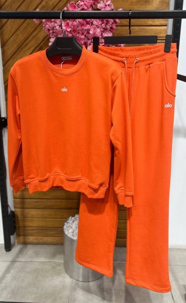 Женский Koстюм Alo