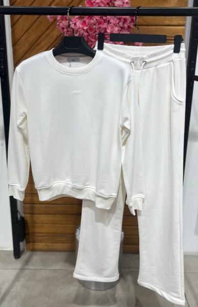 Женский Koстюм Alo